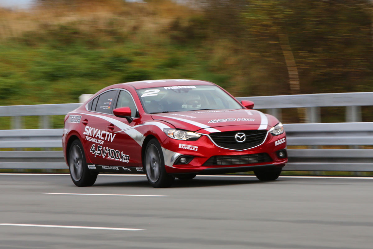 Mazda 6 SKYACTIV-D 2.2L Challenges Fastest Speed Record in Germany