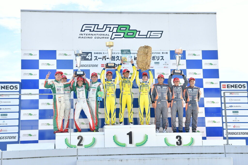 S耐オートポリス、72号車ロードスターが2連勝でシーズンを折り返す